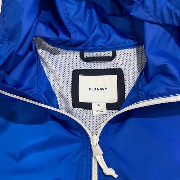 Old navy Windbreaker jacket. - Picture 3 of 3